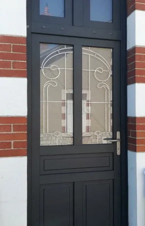 porte d'entrée à Saint-Gervais-la-Forêt et Romorantin près de Blois dans le Loir-et-Cher 41